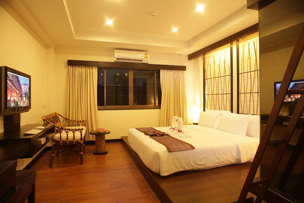 Hotel Bamboo House Phuket Karon Exterior foto